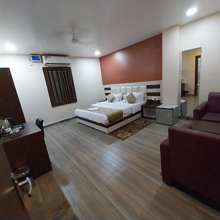 Hotel Paradise Convention Bhubaneswar Bagian luar foto