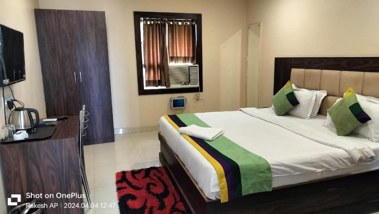 Hotel Paradise Convention Bhubaneswar Bagian luar foto