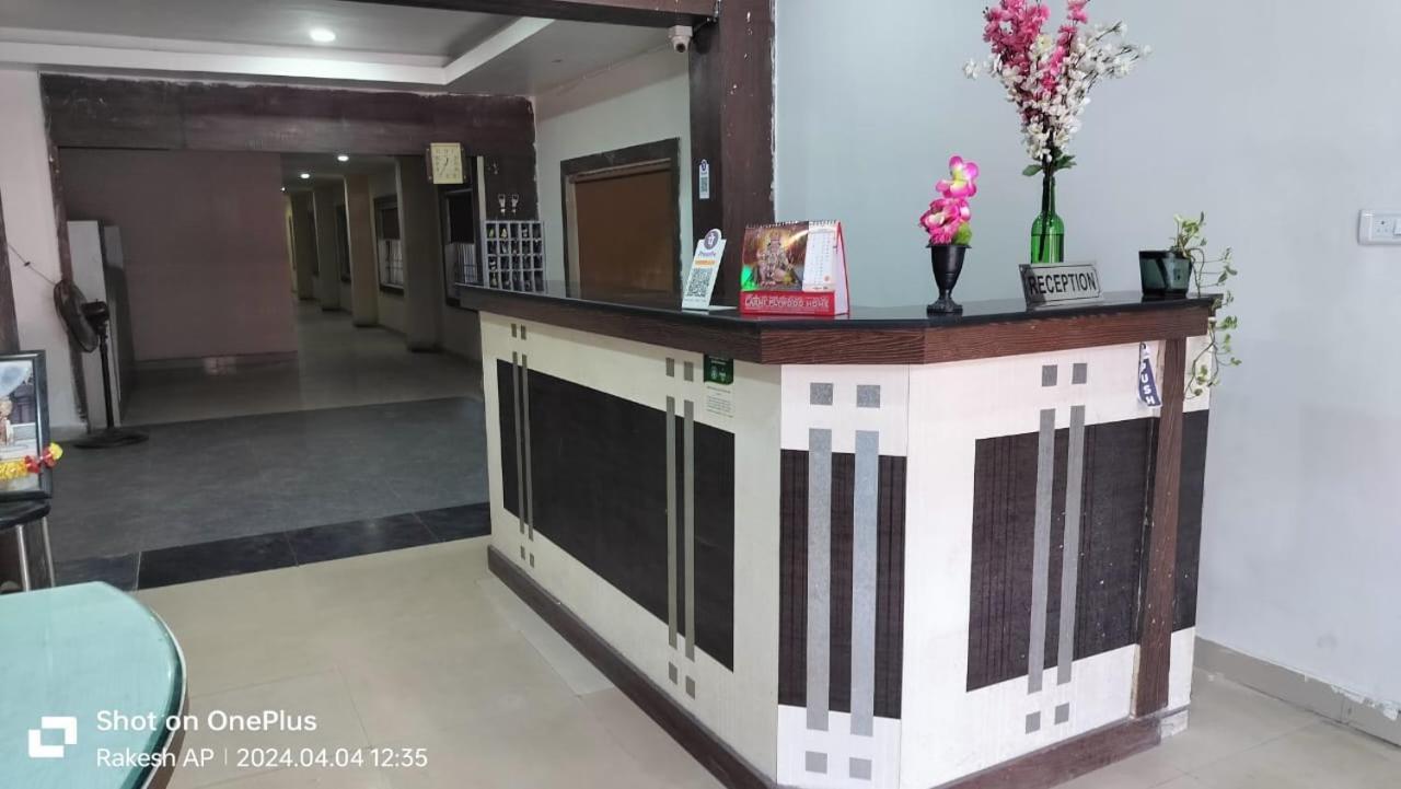 Hotel Paradise Convention Bhubaneswar Bagian luar foto