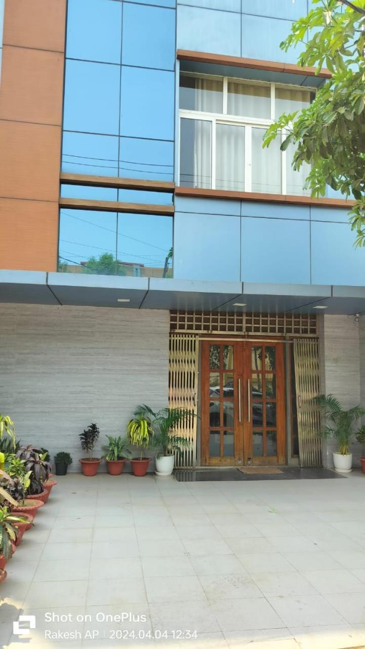 Hotel Paradise Convention Bhubaneswar Bagian luar foto